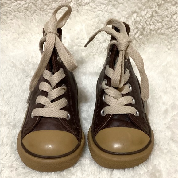 Baby pre-loved brown leather CONVERSE hi-top sneaker shoes / size 4 - Picture 3 of 6